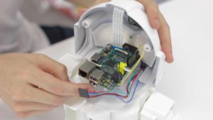Abbildung 3: Das "Gehirn" des Rapiro bildet ein Raspberry Pi.