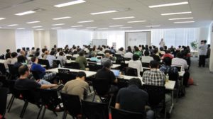 Abbildung 4: Der Jam der japanischen RasPi-User-Group weckte breites Interesse beim Publikum.