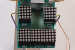 Abbildung 2: Das Gesicht unseres Gespenstes. Hier sehen Sie, wie die LED-Module auf der Europlatine angeordnet sind.