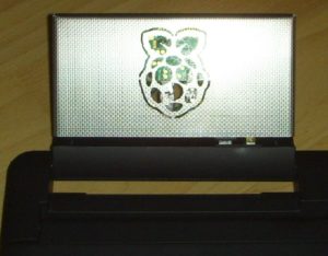 Abbildung 4: Schlussendlich verschwand der Aufbau mit dem Pi Zero in einem schicken Gehäuse.