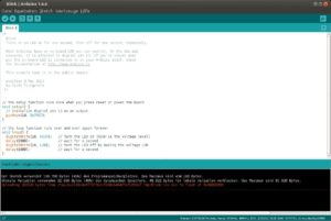 Abbildung 8: Beim Hochladen eines Programms in den ESP8266 gibt die Arduino-IDE im unteren Teil entsprechende Statusmeldungen aus.