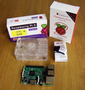 Abbildung 5: Für die einzelnen Baureihen des RasPi bieten die Distributoren RS Components und Farnell neben anderen Lizenznehmern auch zahlreiches Zubehör an.