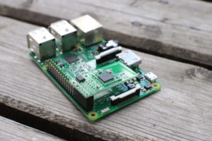 Abbildung 1: Der Raspberry Pi 3 verfügt über integriertes Bluetooth und WLAN.