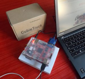 Abbildung 1: Mit 15&nbsp;x&nbsp;10&nbsp;cm baut der Cubietruck deutlich größer als der Raspberry&nbsp;Pi.