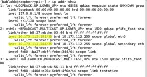 Abbildung 1: Während das Kommando »ifconfig« nur die jeweils erste IP-Adresse einer Schnittstelle anzeigt, listet »ip adr show« alle auf.