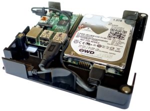 Abbildung 1: Die Verkabelung von PiDrive und Raspberry Pi.