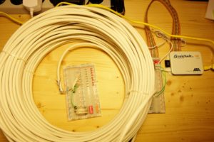 Abbildung 4: Der erweiterte Versuchsaufbau mit 100&nbsp;Meter Kabel, jedoch ohne Bus-Extender.