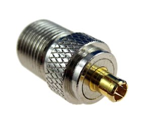 Abbildung 9: Mithilfe eines Adapters verbinden Sie die Antenne mit dem DVB-T-Receiver.