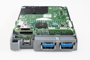 Abbildung 3: Der kleine CM3-Bruder PiDrive Node Zero kommt wegen seiner eher schwachen CPU-Performance vor allem bei der Datenübertragung mit verschlüsselten Protokollen wie SCP ordentlich ins Schwitzen.