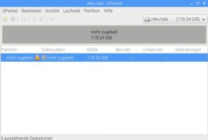 Abbildung 3: Mithilfe von Gparted bereiten Sie mit wenigen Mausklicks die SSD für den Einsatz vor.