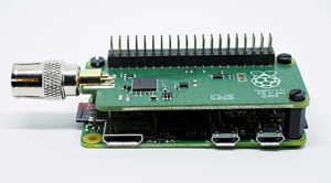 Abbildung 1: Der DVB-T-HAT auf einem Pi&nbsp;Zero (hier mit langen Pins).