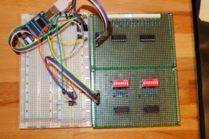 Abbildung 3: Der komplette Testaufbau mit dem SN7400 auf dem Breadboard.