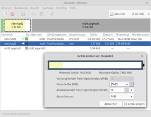 Abbildung 3: Die Root-Partition des Arch-Images von Bret Comnes nutzt nicht den kompletten Speicherplatz. Mit einem Tool wie etwa Gparted vergrößern Sie die Partition.