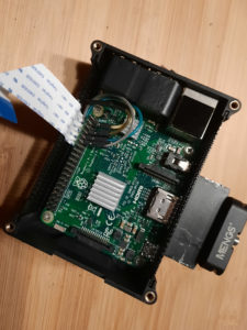 Abbildung 4: Die Kamerasteuerung &uuml;bernimmt ein im Geh&auml;use verbauter Raspberry&nbsp;Pi&nbsp;3B+.