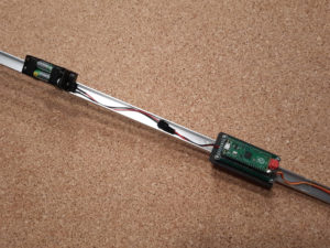 Abbildung 4: Auf der Rückseite des Stabs befinden sich die Steuerplatine und die Batterien.