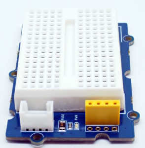 Abbildung 5: Ein Mini-Breadboard mit Grove-Anschluss und Sicherung (<span class="ui-element">FUSE</span>).