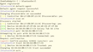 Abbildung 1: Pairing und Trust mit <code>bluetoothctl</code>. Nach dem Einschalten und Scannen sehen Sie je nach Umgebung viele verschiedene Geräte und deren MAC-Adressen.