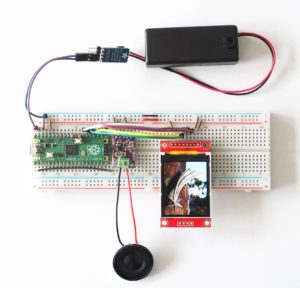 Abbildung 1: Der Aufbau umfasst einen Raspberry Pi Pico mit Verstärker, Lautsprecher und Bildschirm.