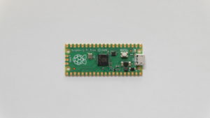 Abbildung 4: Raspberry Pi Pico – klein, aber Micropython läuft.