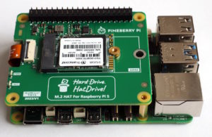 Abbildung 3: Den HatDrive! Top hat Pineberry&nbsp;Pi als klassisches Aufsteck-Board (HAT) realisiert.