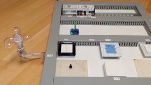 Abbildung 4: KNX Testaufbau mit unterschiedlichen Geräten.